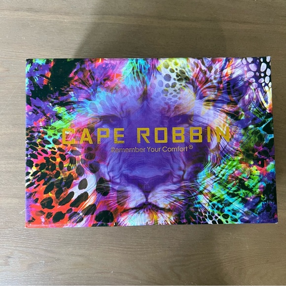 NIB Cape Robbin Pink Fuzzy Kitten Heels Size 6 Brand New - Picture 3 of 11